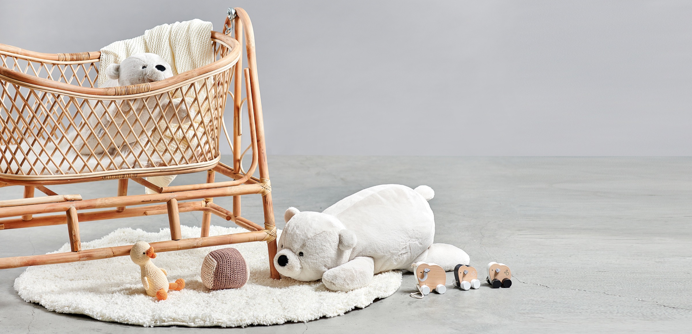 Vagga med liten och stor björn och matta